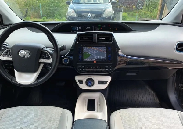 Toyota Prius cena 64900 przebieg: 225000, rok produkcji 2016 z Białystok małe 631